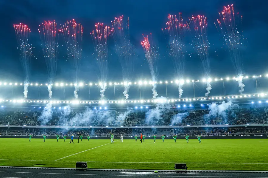 Fejerverkai virš stadiono